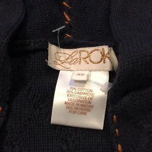 Larissa short hoodie sweater